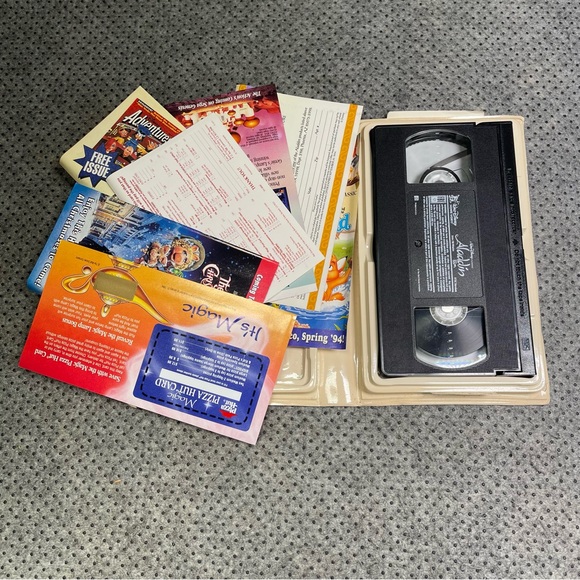 Walt Disney Aladdin VHS Tape. - Picture 2 of 5